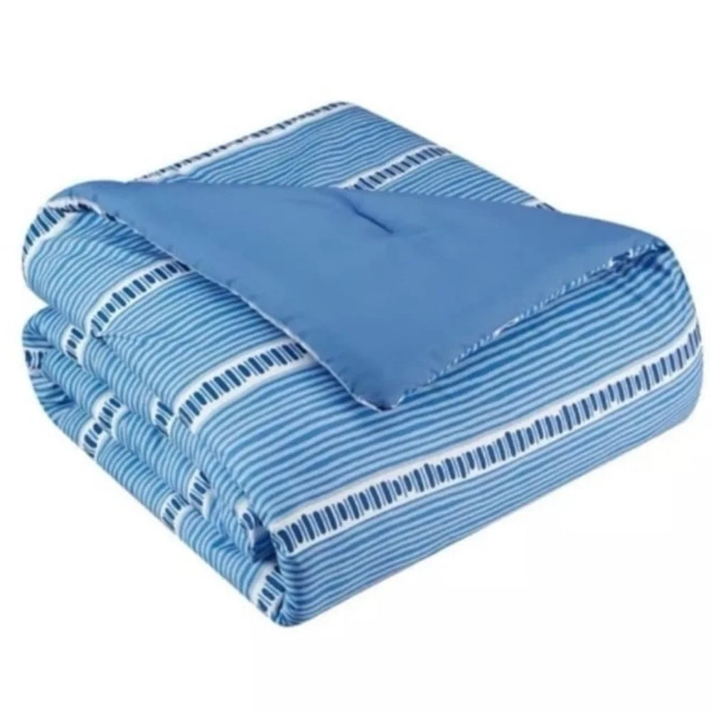 NWT Marmalade 7-Piece Queen Reversible Comforter Set in Blue Sheet Set